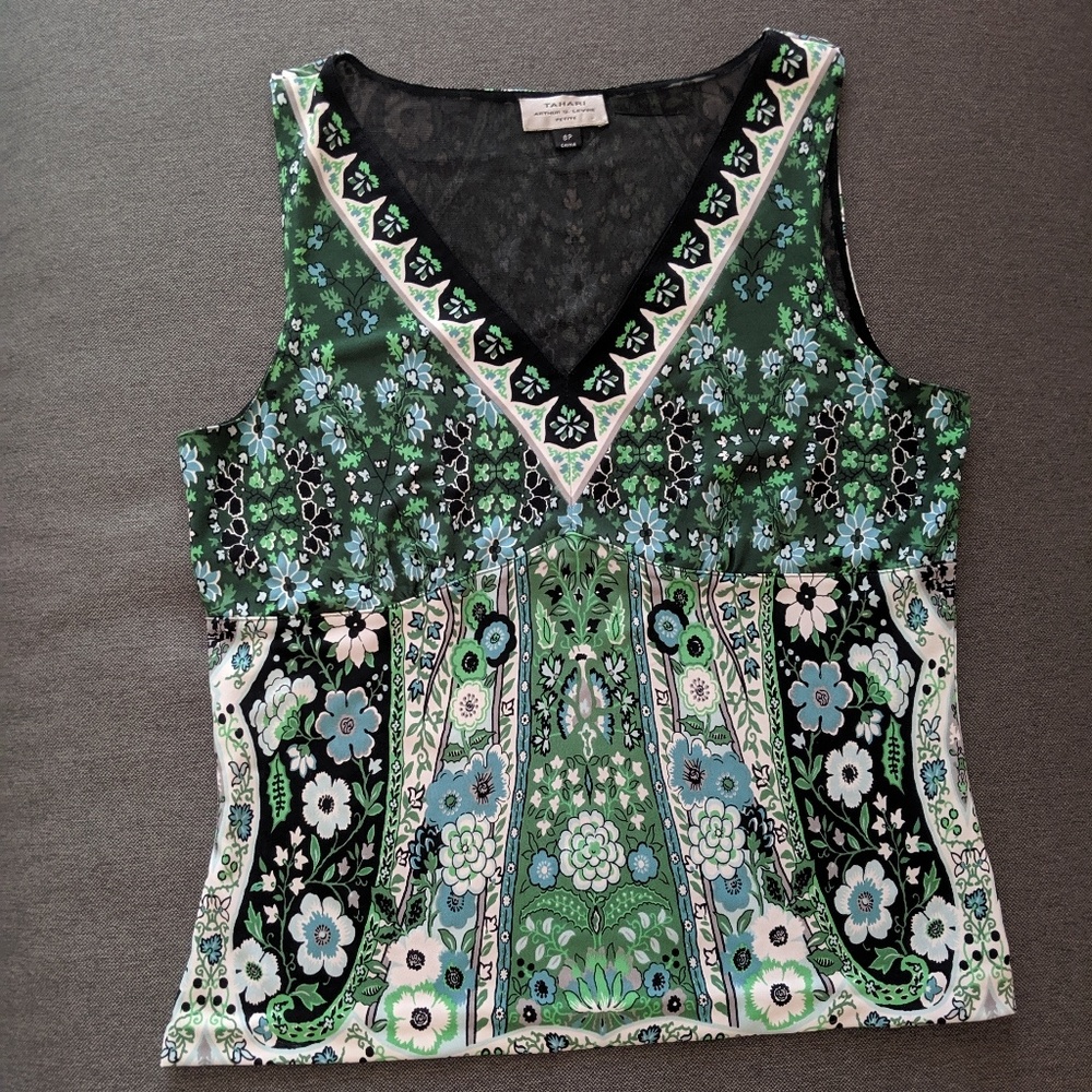 BOGO Tahari Sleeveless Patterned V-Neck Blouse, 8P